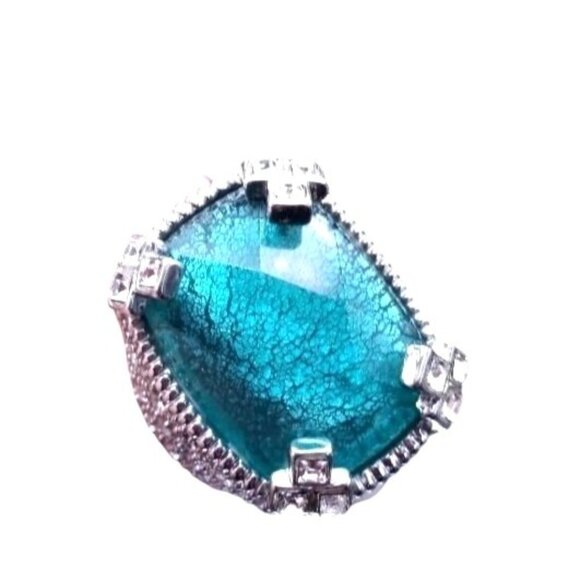 Vintage Silver-Tone Statement Ring With Emerald Green Crackled Glass Stone - Picture 4 of 4